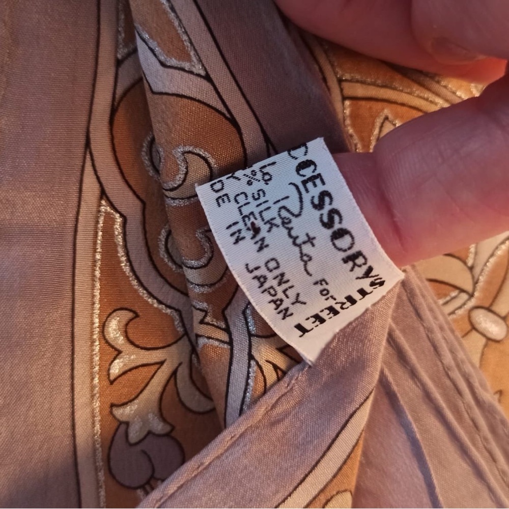 Oscar de la renta Elegant Silk Scarf in Gray and Tan - Picture 4 of 4